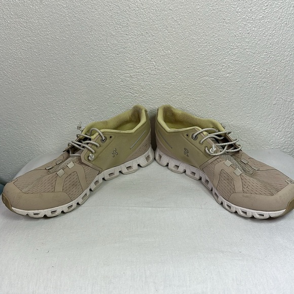 On cloud running shoes SIZE W 6.5 - Picture 3 of 7